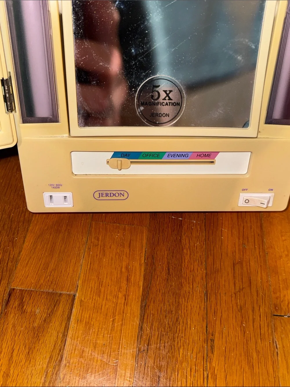 VTG JERDON Lighted Makeup Cosmetics Mirror with 5X Magnification VANITY MIRROR